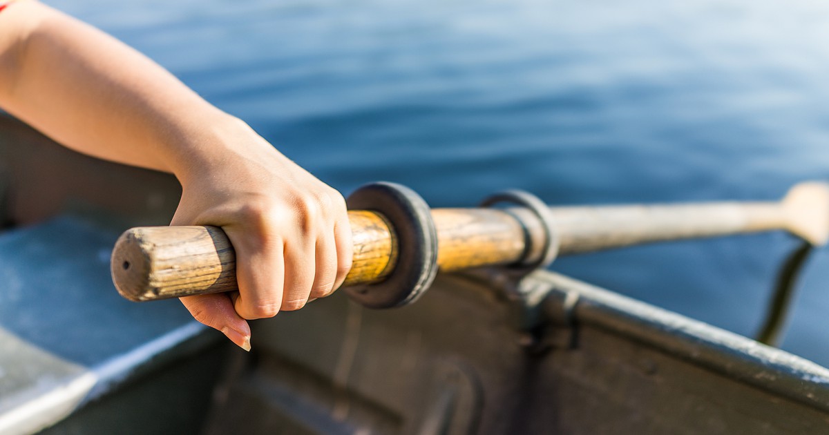 rowing with one oar